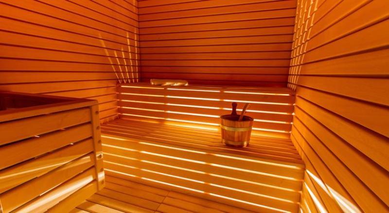 Rimske Terme - Hotel Zdraviliski Dvor リムスケ・トプリツェ エクステリア 写真