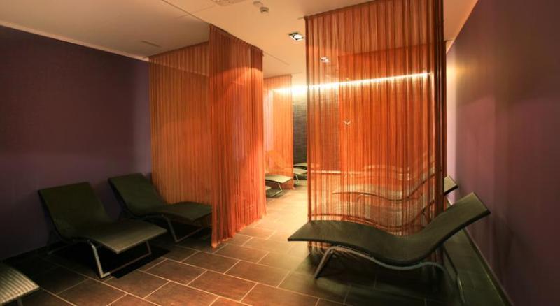 Rimske Terme - Hotel Zdraviliski Dvor リムスケ・トプリツェ エクステリア 写真