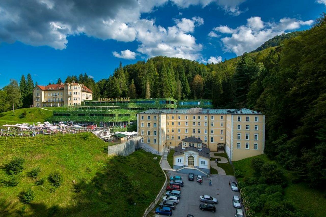 Rimske Terme - Hotel Zdraviliski Dvor リムスケ・トプリツェ エクステリア 写真
