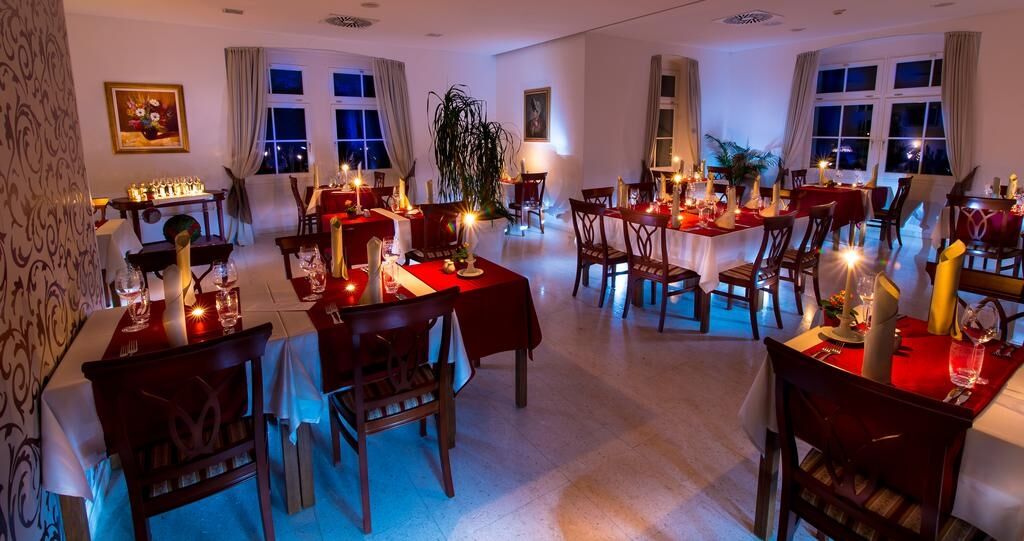 Rimske Terme - Hotel Zdraviliski Dvor リムスケ・トプリツェ エクステリア 写真